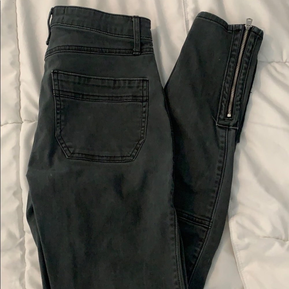 A&F cargo pants